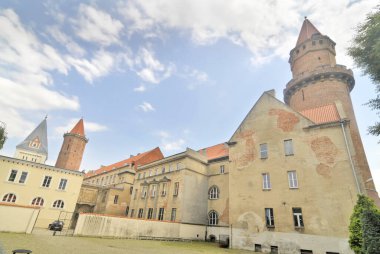 Polonya, Legnica 'daki Piast Kalesi