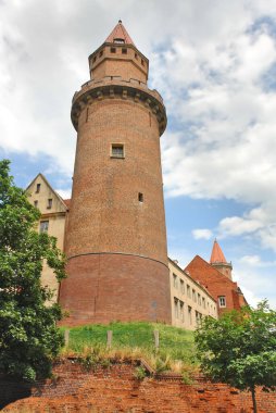 Polonya, Legnica 'daki Piast Kalesi