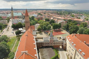 Polonya, Legnica 'daki Piast Kalesi