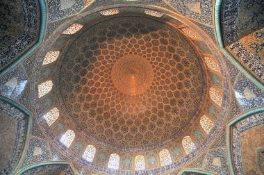 İsfahan 'da Pers dekoratif mimari sanatı