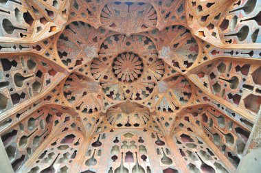Ali Qapu Sarayı 'ndaki Music Hall ve İran' ın İsfahan şehrindeki