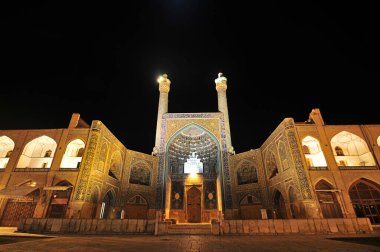 İran 'ın İsfahan kentindeki Şah Camii.