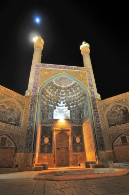 İran 'ın İsfahan kentindeki Şah Camii.