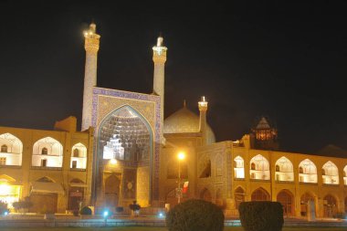 İran 'ın İsfahan kentindeki Şah Camii.