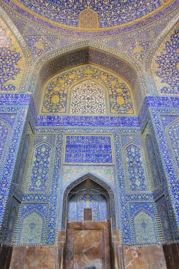 İsfahan 'da Pers dekoratif mimari sanatı