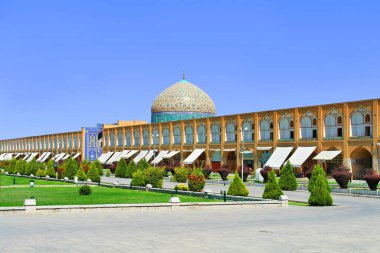 İran 'ın İsfahan kentindeki Maydan Meydanı' ndaki Şeyh Lotfollah Camii