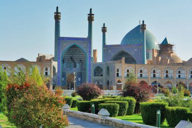 İran 'ın İsfahan kentindeki Maydan Meydanı' ndaki Şeyh Lotfollah Camii
