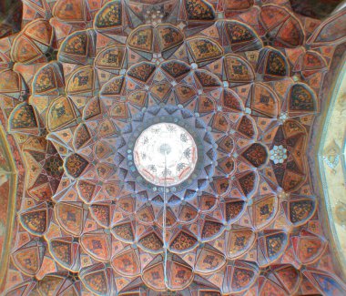 İsfahan 'da Pers dekoratif mimari sanatı