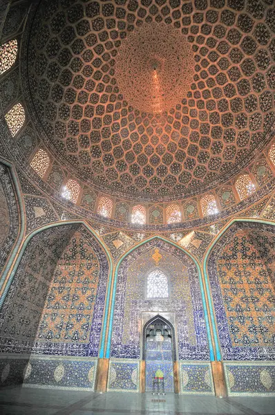 İsfahan 'da Pers dekoratif mimari sanatı