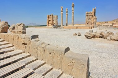   Persepolis, İran 'daki Apadana' nın Doğu Merdivenleri                             