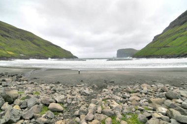 (Danca: Tjrnevig) körfezi, Faroe Adaları 'nın Sunda Adaları' ndaki Streymoy 'un en kuzeyindeki köy.. 