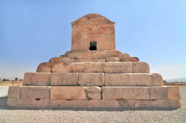 stock image Tomb of Cyrus the Great in Pasargad, Iranduring renovation in scaffolding