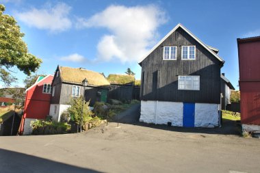 Faroe Adaları 'nın başkenti Torshavn' un eski Tinganes kasabası. 