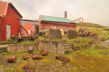 Vi ir - Hvalvk köyü yakınlarındaki Faroe Adaları 'ndaki Streymoy' un doğu kıyısındaki eski balina avlama istasyonu..
