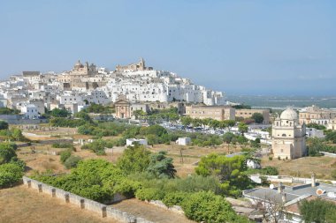 Ostuni, İtalya 'nın Apulia bölgesinde, Brindisi iline bağlı bir şehir.