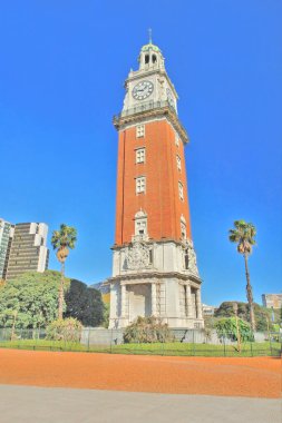 Torre Anıtı, eski adıyla Torre de los Ingleses Buenos Aires, Arjantin.