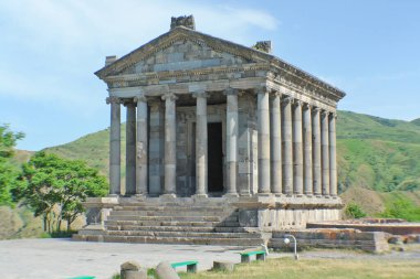 Garni Tapınağı Ermenistan 'daki tek Greko-Romen sütunlu bina..