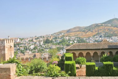 Granada, Endülüs, İspanya 'daki Alhambra sarayı ve kale kompleksi.