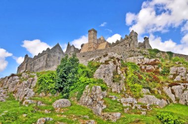 Cashel Kayası. İrlanda 'nın Cashel şehrinde tarihi bir yer.. 