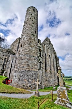 Cashel Kayası. İrlanda 'nın Cashel şehrinde tarihi bir yer.. 