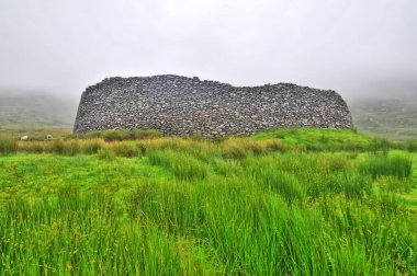 Staigue Kalesi - İrlanda 'nın Kerry ilçesinde bir taş halka kale (cashel).