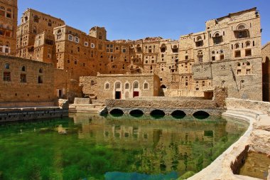    Yemen 'deki Nababa' nın eski şehir su deposunun manzarası                            