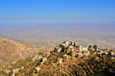  Taiz, Yemen 'in güneybatısında, Yemen Dağlık Bölgesi' nde, liman kenti Mocha 'nın yakınında yer alan bir şehir.                              