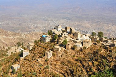  Taiz, Yemen 'in güneybatısında, Yemen Dağlık Bölgesi' nde, liman kenti Mocha 'nın yakınında yer alan bir şehir.                              