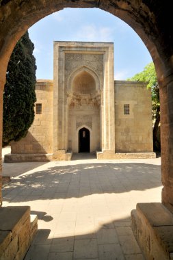     Azerbaycan 'ın Bakü kentindeki Shirvanshahs Sarayı' nda Khalilullah Ana 'nın mezarında.                            