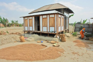     Bangladeş 'teki fakir köyler                           