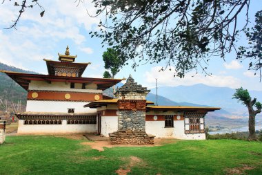    Chimi Lhakhang, diğer adıyla Chime Lhakhang Tapınağı, Punakha Bölgesi 'nde bir Budist manastırı, Butan.                            