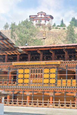        Bhutan 'daki Paro Ta-dzong tarihi binası.                        