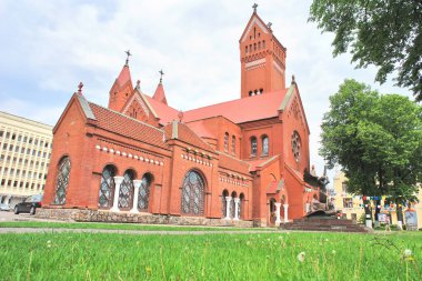      Azizler Kilisesi Simon ve Helena Kızıl Kilise olarak da bilinir.                          