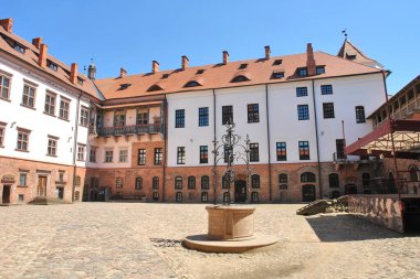      Mir Kalesi Kompleksi tarihi bir kale ve Beyaz Rusya 'da bir UNESCO Dünya Mirası Alanı.                          