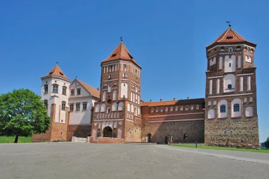 Mir Kalesi Kompleksi tarihi bir kale ve Beyaz Rusya 'da bir UNESCO Dünya Mirası Alanı.