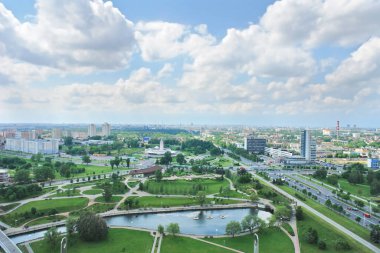           Minsk Panoraması, Belarus 'un başkenti, yukarıdan.                    