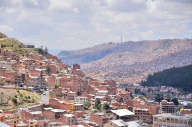 Tepelerdeki La Paz şehrinin manzarası