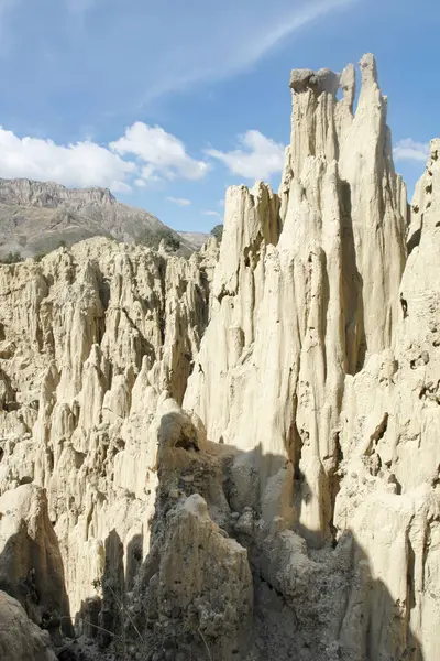 La Paz, Bolivya yakınlarında Ay Vadisi veya Valle de la Luna erozyon oluşumları