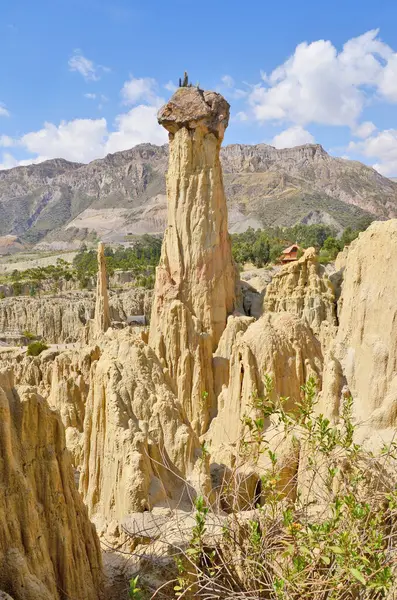 La Paz, Bolivya yakınlarında Ay Vadisi veya Valle de la Luna erozyon oluşumları