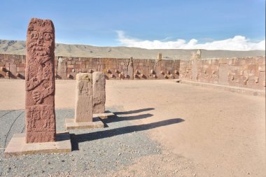 Batı Bolivya 'daki Tiwanaku' daki yarı yeraltı tapınağı. 