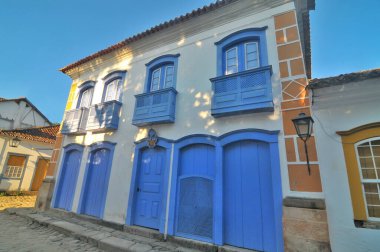 Paraty veya Parati 'deki Eski Sokaklar - Kosta Verde' de yer alan Portekiz sömürge ve Brezilya İmparatorluk Şehri iyi korunmuş.
