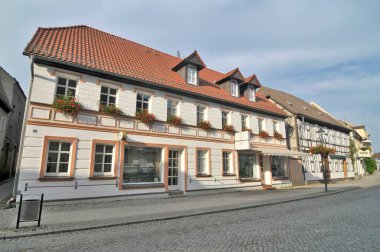 Spree Ormanı ya da Spreewald Nehri 'nin iç kısımlarında geniş bir delta. Almanya' da kanallarla doludur.