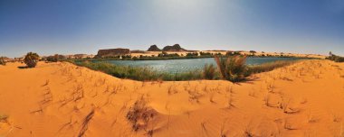 Ounianga Serir 'deki taze su gölü Boukkou Sahra Çölü' ndeki göller serisi, Çad