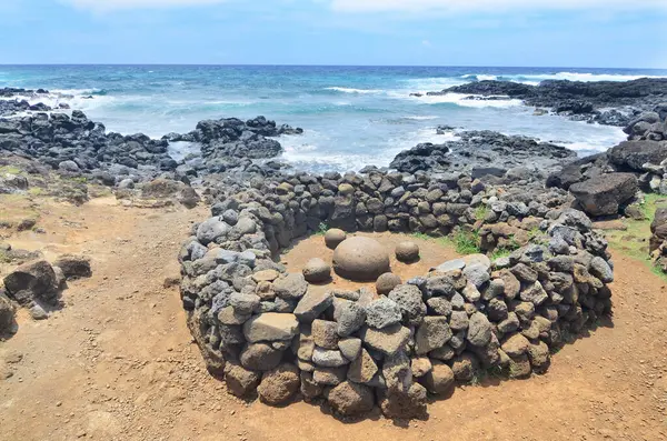 Te Pito Kura Manyetik taşlı arkeolojik kompleksi, Paskalya Adası