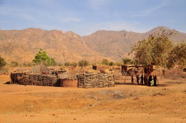 Çad 'ın kuzeyinde Sahra Çölü' nün oradaki köy.