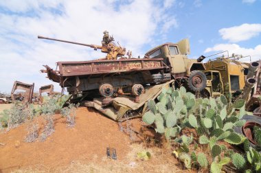 Rusya yapımı Etiyopya zırhı Eritre gerillaları tarafından bağımsızlık savaşı sırasında yok edildi.