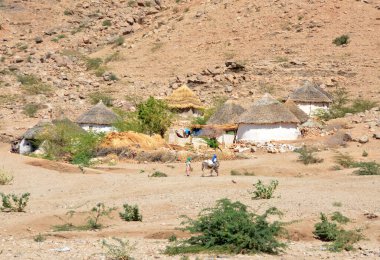  Ülkenin batısındaki Eritre köyü.