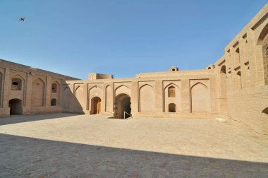 Qala Ikhtyaruddin veya Herat Kalesi Afganistan 'ın merkezinde yer almaktadır.