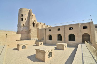 Qala Ikhtyaruddin veya Herat Kalesi Afganistan 'ın merkezinde yer almaktadır.