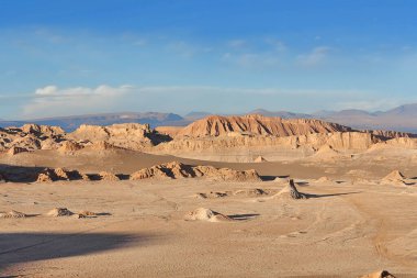 San Pedro de Atacama 'nın batısındaki Şili Atakama Çölü' ndeki sözde Ay Vadisi.